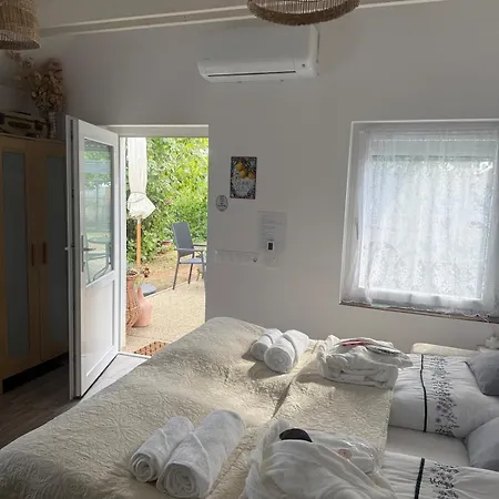 Kis Haziko Vendeghaz Apartment Pécsvárad