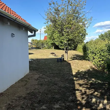 Apartment Kis Haziko Vendeghaz Pécsvárad