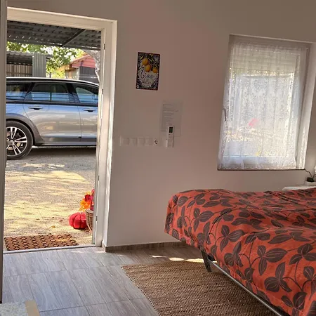 Kis Haziko Vendeghaz 公寓 Pécsvárad