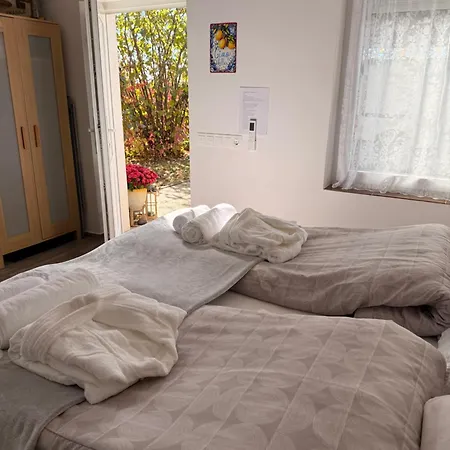 Kis Haziko Vendeghaz * Pécsvárad