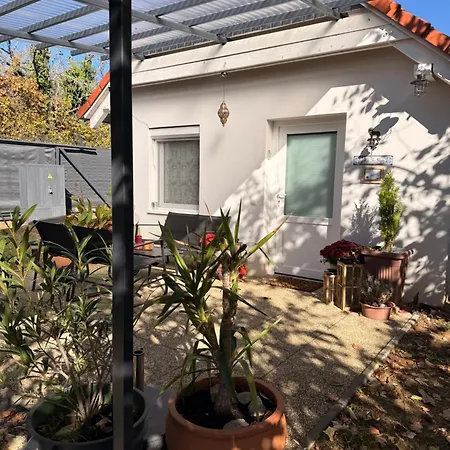 Kis Haziko Vendeghaz Apartment Pécsvárad