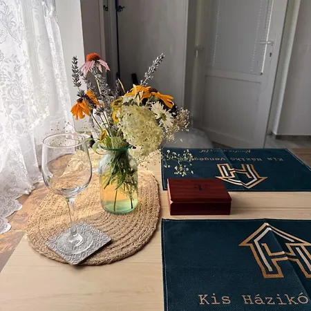 Kis Haziko Vendeghaz Apartment *