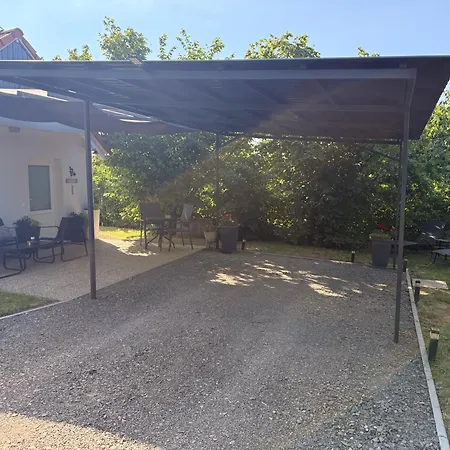 Kis Haziko Vendeghaz Apartment